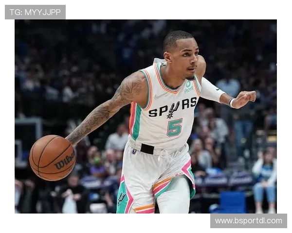 德章泰·穆雷在老鹰与特雷·杨配合中展现出强大双后场实力